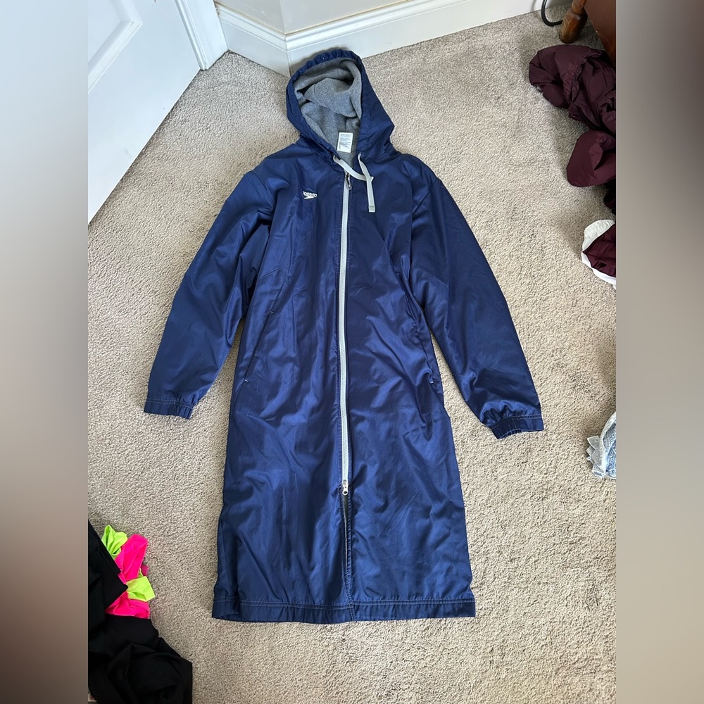 SPEEDO- speedo parka for swim team etc.- size small